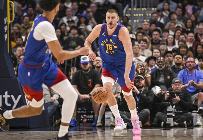 蒙克成国王队史首位替补35+5助攻球员 约基奇刷新