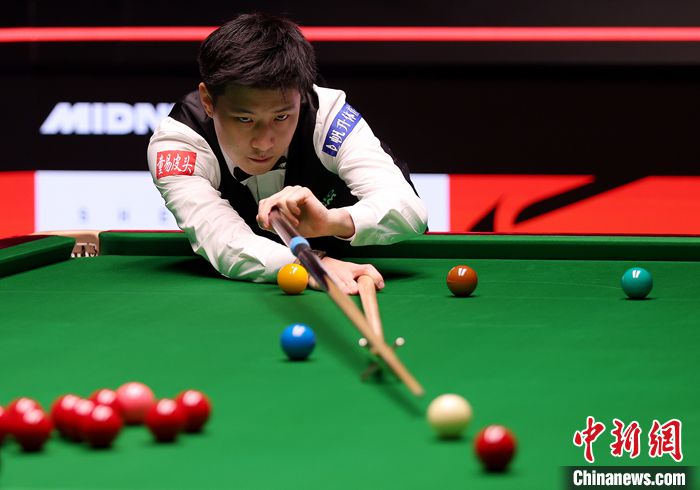 赵心童力克威廉姆斯创历史 中国斯诺克首夺世锦