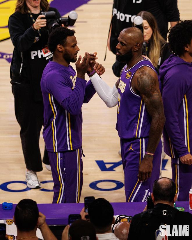 詹姆斯复出率队逆转勇士 父子联手助湖人稳住西
